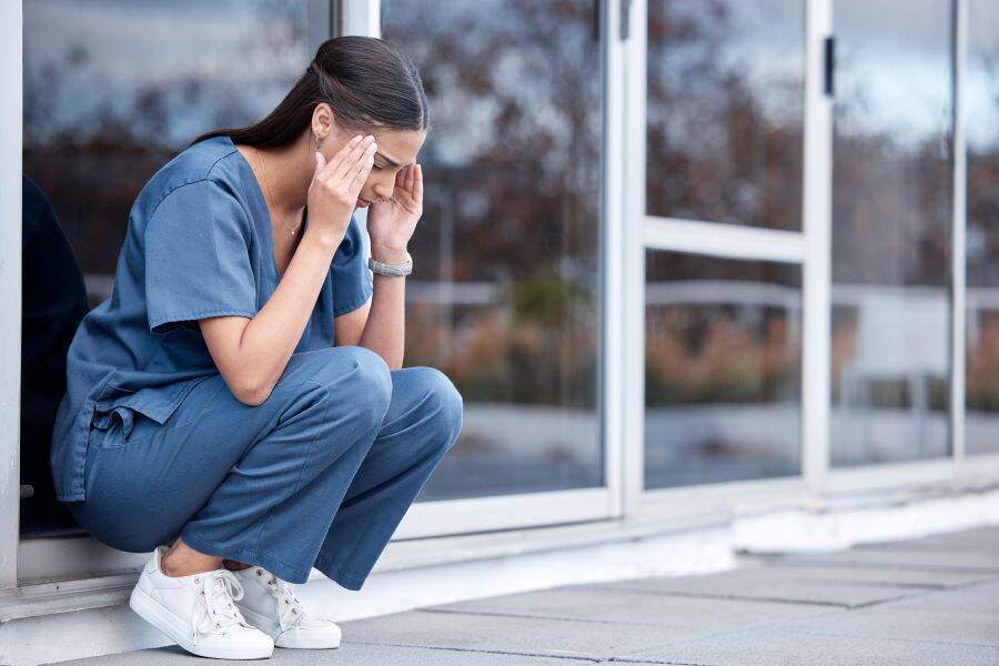Provider experiencing physical therapist burnout in public